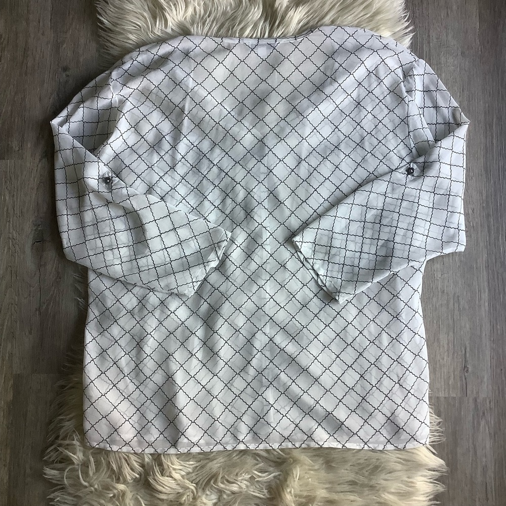 Cabi Sheer button front blouse black & white oversized Small - Picture 3 of 7